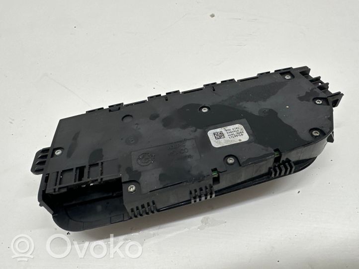 BMW 5 G30 G31 Interruttore di controllo del sedile 9384912