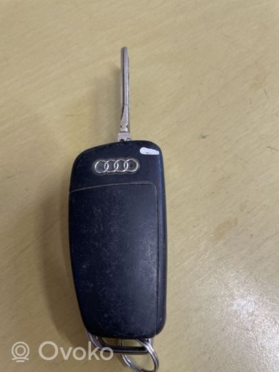 Audi Q7 4L Virta-avain/kortti 4F0837220R