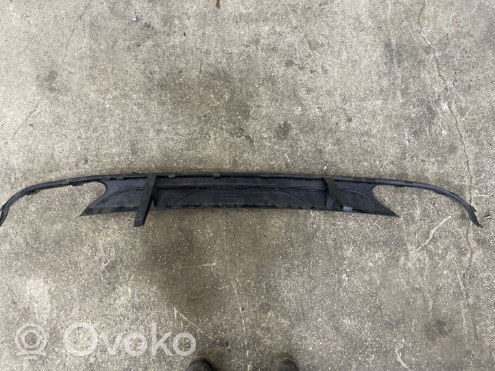 Mercedes-Benz B W246 W242 Takapuskurin koristemuotolista A2468855025