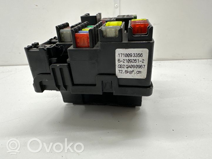 Opel Mokka X Module de fusibles 2109261