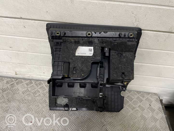 Audi Q2 - Vano portaoggetti 81C857035A