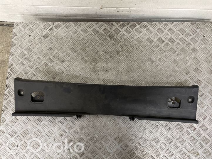 Toyota Avensis T270 Ladekante Verkleidung Kofferraum 5838705100