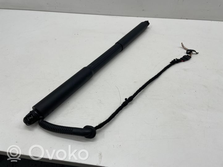 BMW 3 F30 F35 F31 Takaluukun koristelista 7340975