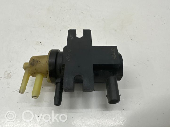 Mercedes-Benz C W205 Vacuum valve A0091533128