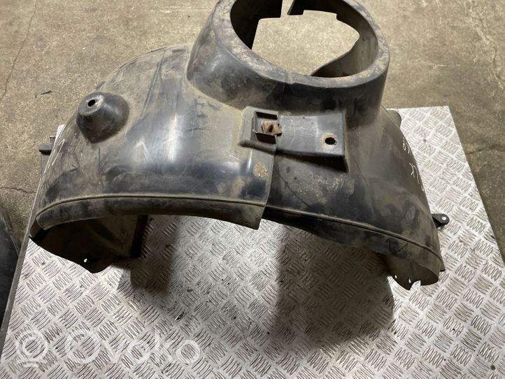 Mercedes-Benz CLK A209 C209 Rivestimento paraspruzzi passaruota anteriore A2098840522