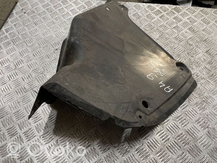 Audi A5 8T 8F Protection inférieure latérale 8K0825219A