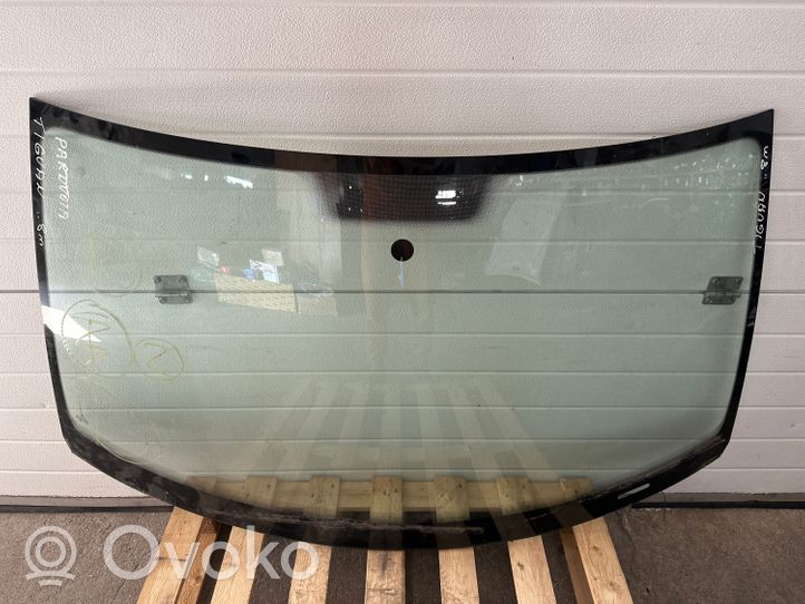 Volkswagen Tiguan Front windscreen/windshield window 