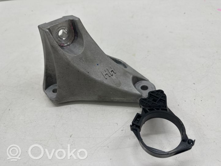 Toyota RAV 4 (XA50) Support, suspension du moteur 