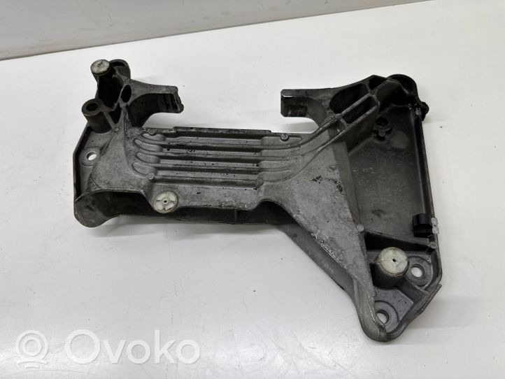 BMW 5 G30 G31 Supporto di montaggio scatola del cambio 9485330