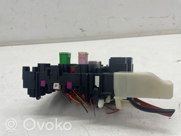 Volkswagen PASSAT B8 Fuse module 4H0951253C