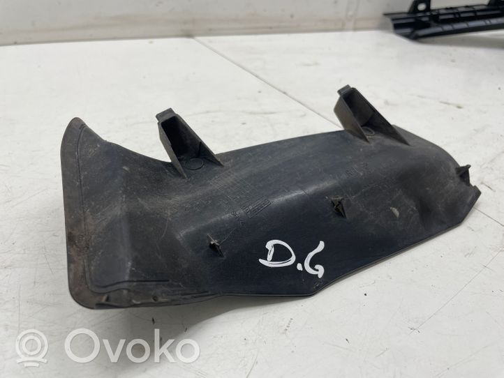 BMW 2 F45 Listwa pod lampę tylną 7297408