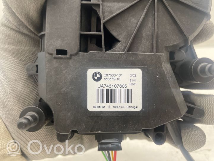 BMW X4M F98 Siłownik elektryczny podnoszenia klapy tylnej / bagażnika 743107605