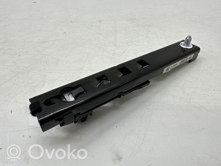 Peugeot 3008 II Rail de réglage hauteur de ceinture de sécurité 9813550780