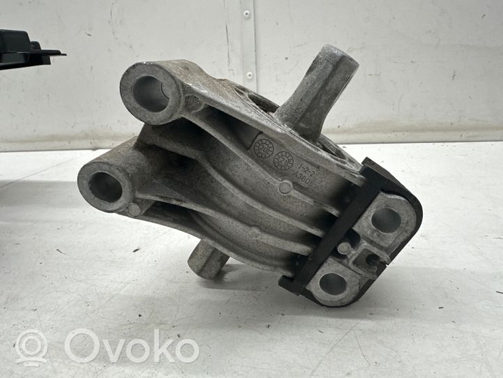 BMW iX3 G08 Supporto di montaggio del motore 8742123