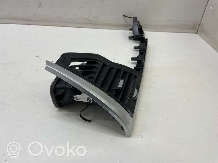 BMW iX3 G08 Kojelaudan sivutuuletussuuttimen kehys 9872170