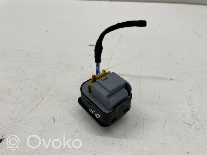 Seat Leon IV Wing mirror switch 