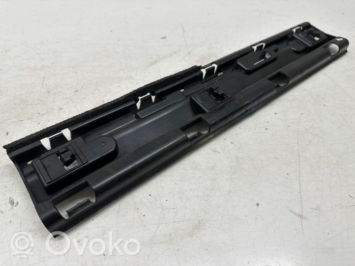 BMW X1 F48 F49 Listello di supporto del sottoporta 7332331