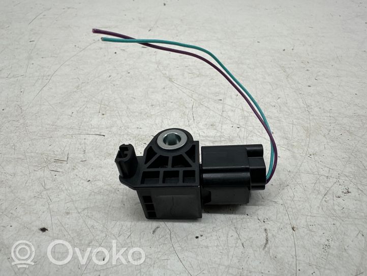 Nissan Qashqai J12 Sensore d’urto/d'impatto apertura airbag 988306UA0B