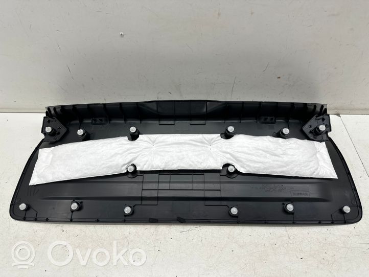 Nissan Qashqai J12 Rivestimento portellone posteriore/bagagliaio 909016UA0A