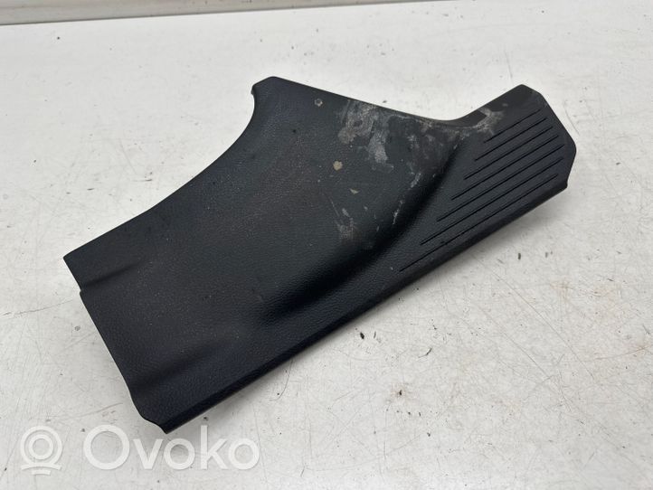 Nissan Qashqai J12 Takaoven kynnyksen suojalista 769B66UA0A