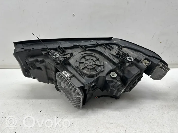 BMW 5 G30 G31 Комплект передних фар 7439209