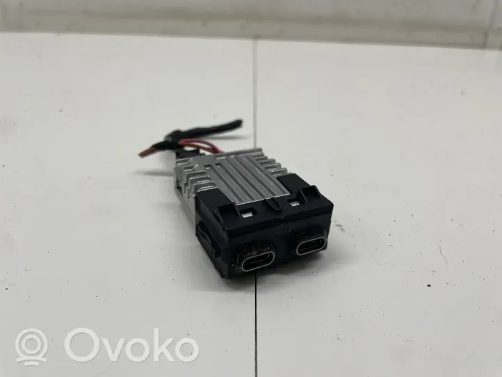 BMW iX Connettore plug in USB 5A27DE6