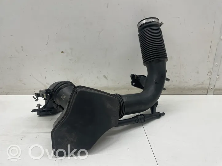 Mercedes-Benz GLA H247 Risuonatore di aspirazione A2820904100