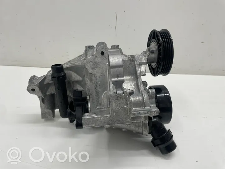 BMW 5 G30 G31 Pompa dell’acqua 8650987