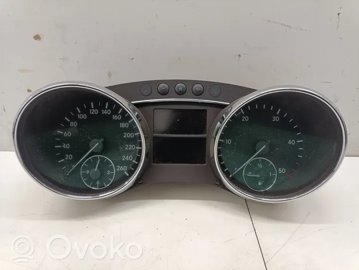 Mercedes-Benz R W251 Spidometrs (instrumentu panelī) A2515401848