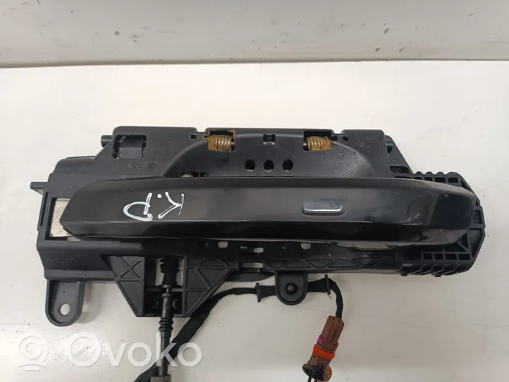 Audi A4 S4 B9 8W Klamka zewnętrzna drzwi przednich 8W0183811A