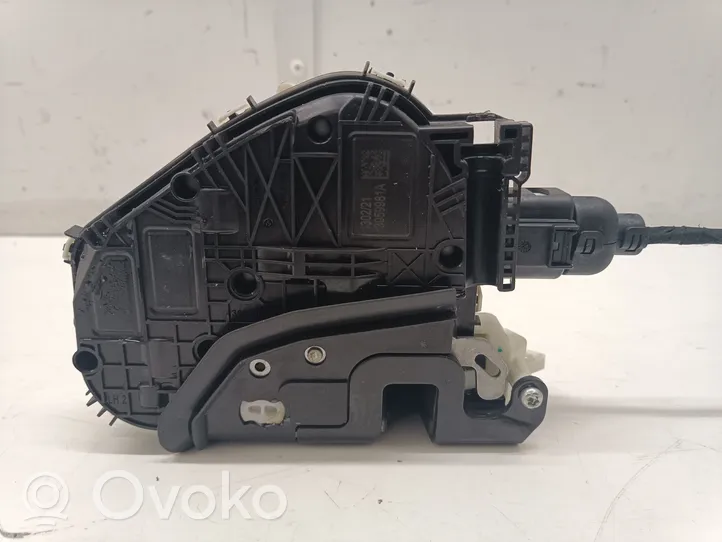 Audi A4 S4 B9 8W Etuoven lukko 4G0839015M