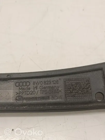 Audi A4 S4 B9 8W Inne części komory silnika 8W0823126