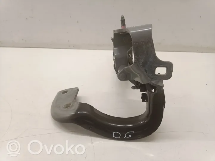 Audi A4 S4 B9 8W Takaluukun/tavaratilan luukun nostomoottori 8W9827852D