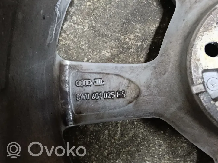 Audi A4 S4 B9 8W Cerchione in lega R19 8W0601025ES