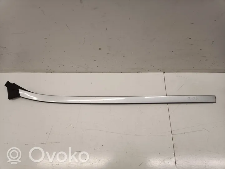 Mercedes-Benz E W212 Windshield trim A2126900982