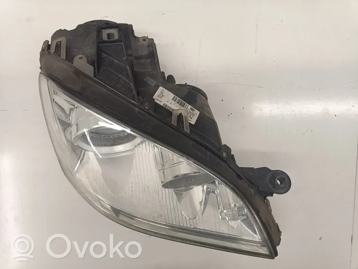 Mercedes-Benz ML W164 Phare frontale A0028206026