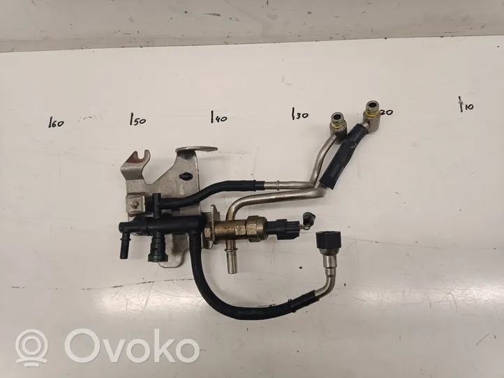 Ford Focus Tuyau d'alimentation conduite de carburant 