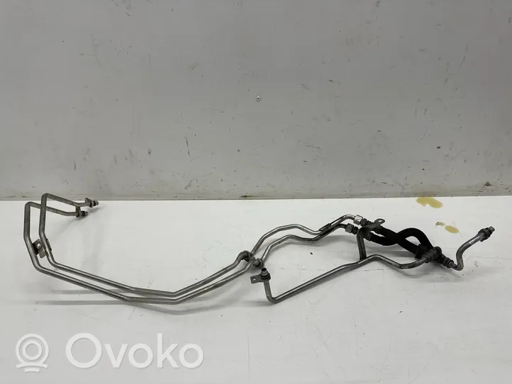 Porsche Macan Tubo flessibile del radiatore dell’olio del cambio 8R0317825P