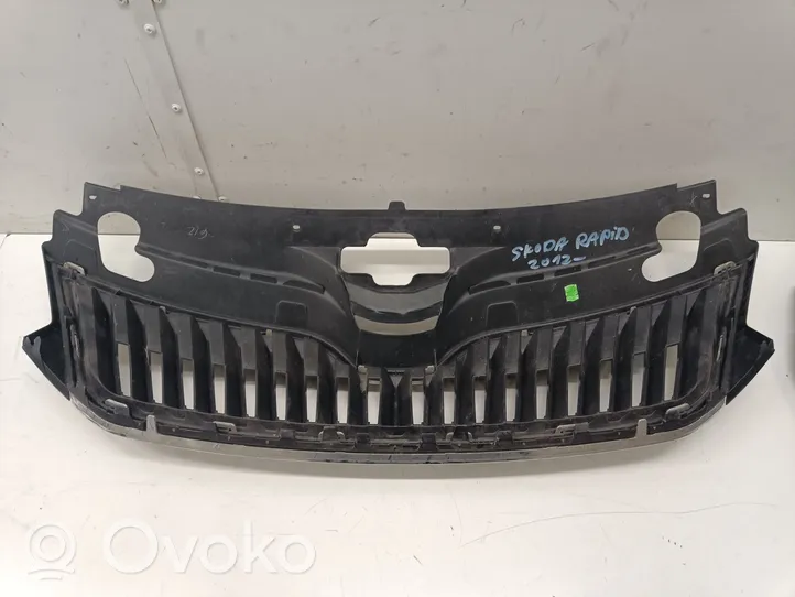 Skoda Rapid (NH) Grille calandre supérieure de pare-chocs avant 5JA853668