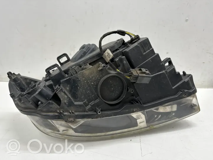 Volvo V60 Lampa przednia 31420271