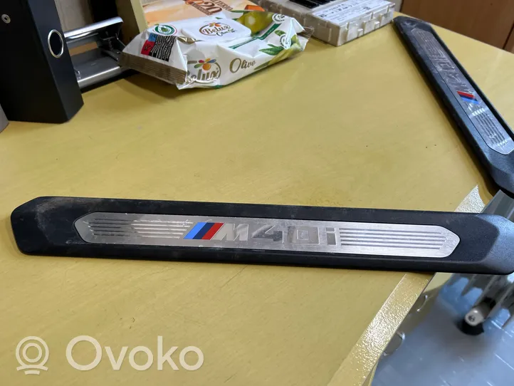 BMW X3 G01 Priekinio slenksčio apdaila (vidinė) 8089579