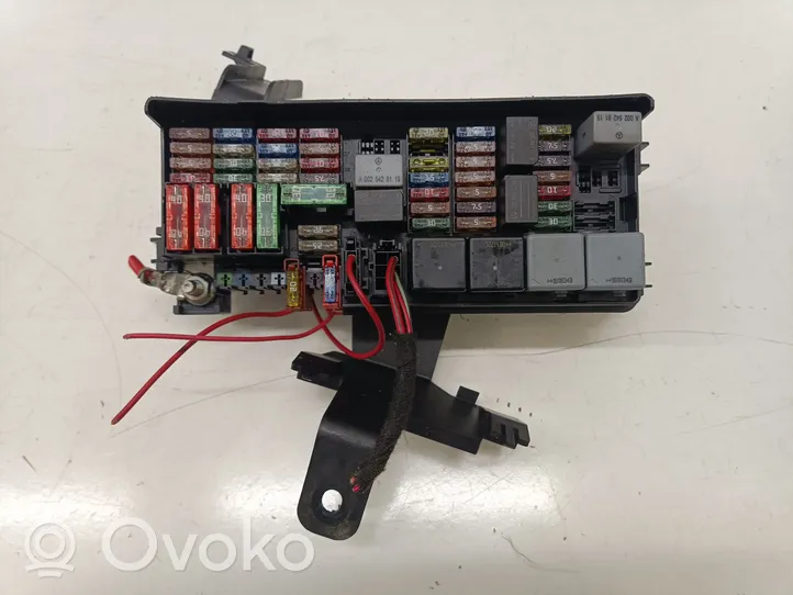 Mercedes-Benz R W251 Module de fusibles 