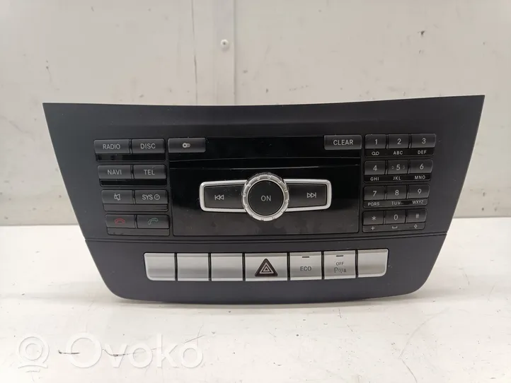 Mercedes-Benz C W204 Radio/CD/DVD/GPS head unit A2049009510