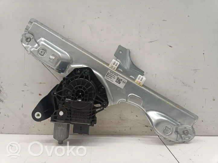 Nissan Qashqai J12 Elektryczny podnośnik szyby drzwi tylnych 827506UA1B