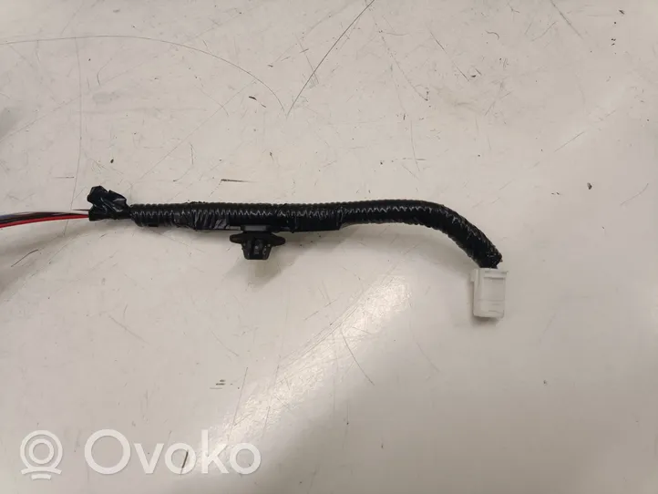 Nissan Qashqai J12 Wiązka przewodów drzwi tylnych 241266UA0A