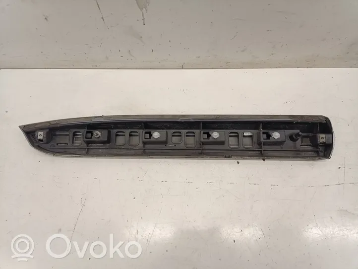 Volkswagen Arteon Takaoven lista (muoto) 3G8853991B