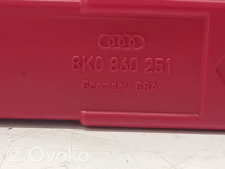 Audi TT TTS RS Mk3 8S Triangle d'avertissement 8K0860251