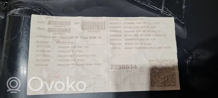 Volvo XC70 Boczki / Poszycie drzwi przednich 3981739