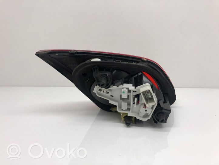 Volkswagen PASSAT CC Lampy tylnej klapy bagażnika 3C8945094F