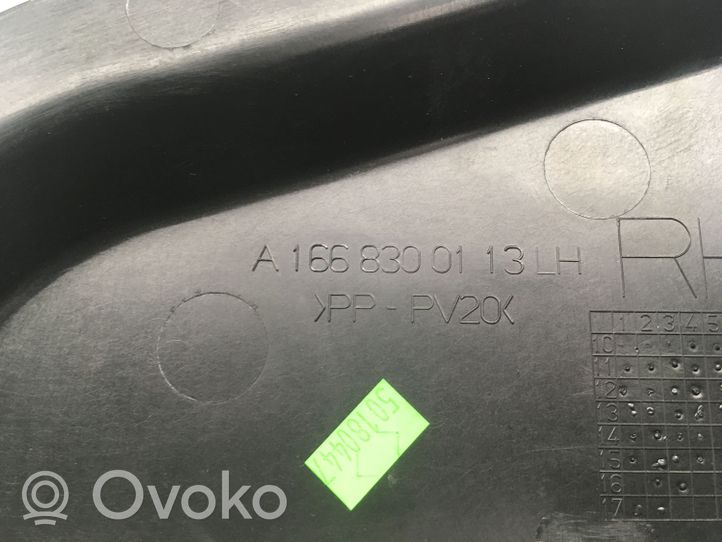 Mercedes-Benz GL X166 Ohjaamon sisäilman mikrosuodattimen kansi A1668300113